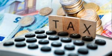 ΟΟΣΑ: Μειώστε το αφορολόγητο, μην αυξήστε πολύ τους μισθούς