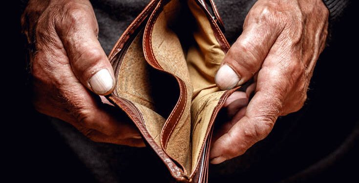 ΙΟΒΕ: Σταθερά… στα τάρταρα η καταναλωτική εμπιστοσύνη