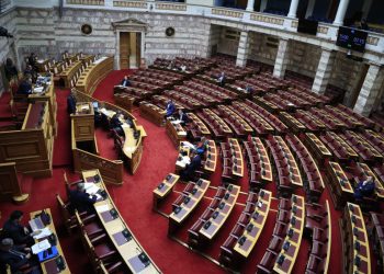 Βουλή: Γιατί μένουν άδεια τα έδρανα της Βουλής;