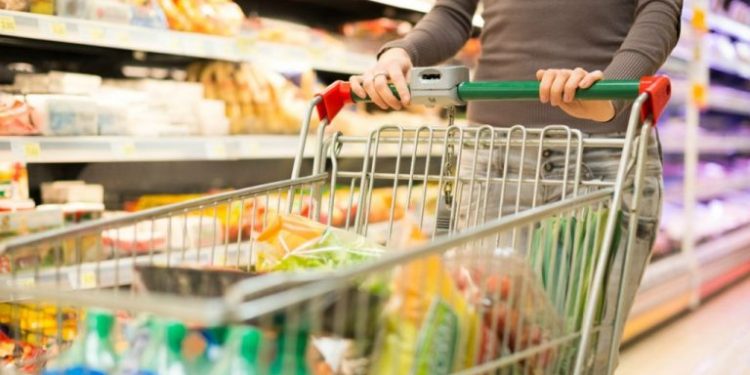 Ακρίβεια παντού – «Θερίζει» στα σούπερ μάρκετ, με το σταγονόμερτο πετρέλαιο θέρμανσης