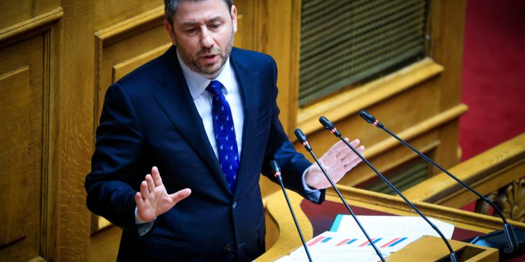 Ανδρουλάκης: Αναξιόπιστος και χωρίς ίχνος ενσυναίσθησης ο Μητσοτάκης