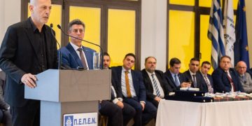 Ο Δήμαρχος Πειραιά Γιάννης Μώραλης στην ετήσια εκδήλωση της Πανελλήνιας Ένωσης Πλοιάρχων Ε.Ν