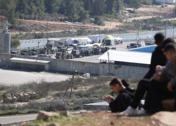 Ισραήλ: Εμπλοκή στην απελευθέρωση των Παλαιστινίων κρατουμένων – Γύρισαν πίσω τα λεωφορεία