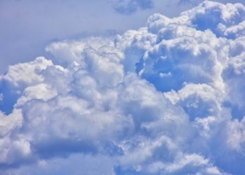 Καιρός: Νεφώσεις και νέα άνοδος της θερμοκρασίας – Πού θα βρέξει