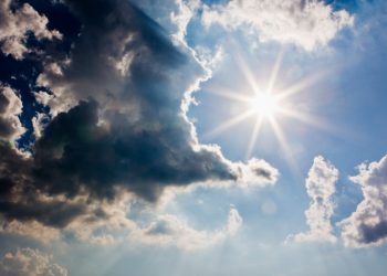 Καιρός: Θερμοκρασίες σε υψηλά για την εποχή επίπεδα – Πού θα βρέξει