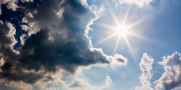 Καιρός: Θερμοκρασίες σε υψηλά για την εποχή επίπεδα – Πού θα βρέξει