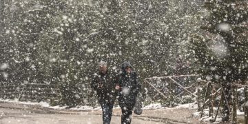 Νέο έκτακτο δελτίο: Ραγδαία αλλαγή του καιρού με χιόνια και καταιγίδες – Πού θα έχουμε έντονα φαινόμενα