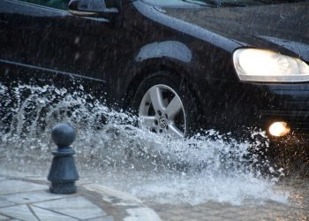 Καιρός: Τοπικές βροχές και καταιγίδες σε αρκετές περιοχές – Πού θα χιονίσει