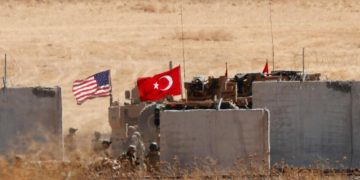 Συρία: Εξάλειψη των Κούρδων «τρομοκρατών» ζητά η Άγκυρα από τις ΗΠΑ