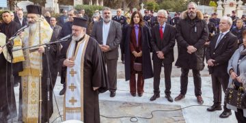 Ο  Δήμος Πειραιά τίμησε τη μνήμη των θυμάτων του βομβαρδισμού της πόλης την 11η Ιανουαρίου 1944