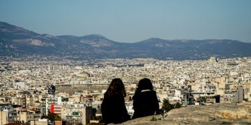 Στεγαστική κρίση: Πόσο αυξήθηκαν οι τιμές πώλησης και ενοικίασης σπιτιών σε ένα χρόνο