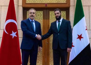 Τουρκία: Να δοθεί ευκαιρία στους νέους ηγέτες στη Συρία να αντιμετωπίσουν τους Κούρδους μαχητές