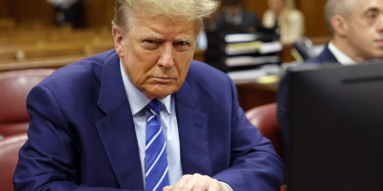 Ο Τραμπ θα καταδικαστεί για την υπόθεση της Στόρμι Ντάνιελς, δέκα μέρες πριν από την ορκωμοσία του