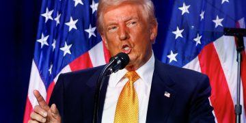 Λος Αντζελες: Νέα επίθεση Τραμπ στους ηγέτες των Δημοκρατικών για τις φονικές πυρκαγιές