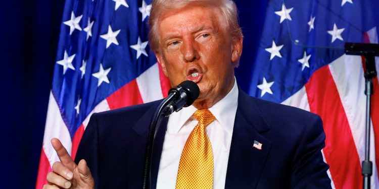 Λος Αντζελες: Νέα επίθεση Τραμπ στους ηγέτες των Δημοκρατικών για τις φονικές πυρκαγιές