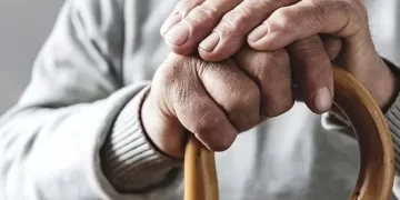 Έλληνες συνταξιούχοι: Άνω των 65 ετών το 80% – Από τους γηραιότερους της Ευρώπης