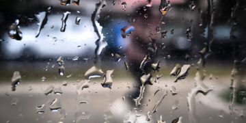 Καιρός: Τοπικές βροχές την Παρασκευή, καταιγίδες και πτώση της θερμοκρασίας το Σαββατοκύριακο