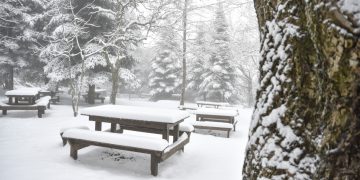 Κακοκαιρία: Στους -4 βαθμούς η θερμοκρασία – Χιόνια και σε χαμηλό υψόμετρο, προσοχή σε 3 περιοχές