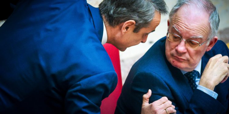 Κυρίαρχος ή όμηρος ο Μητσοτάκης