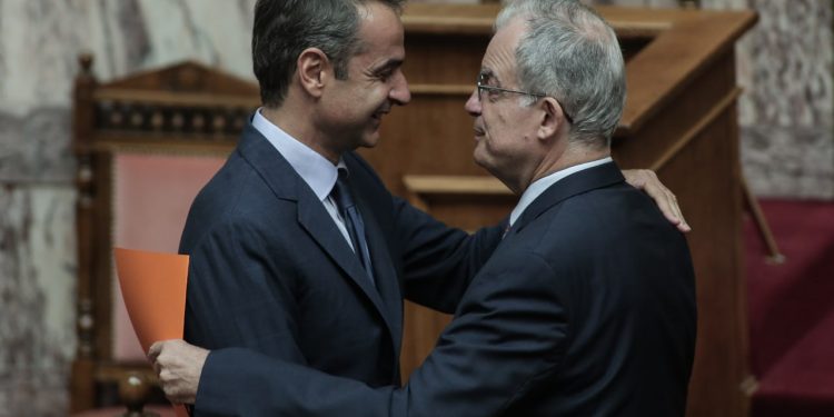 Τον Κωνσταντίνο Τασούλα προτείνει για νέο Πρόεδρο της Δημοκρατίας ο Μητσοτάκης – Όλο το διάγγελμα