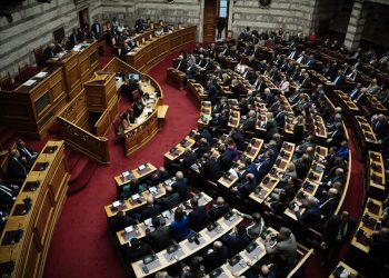 Το «πάρτι» στα δεξιά της ΝΔ – Ποιος «χτυπάει» ποιον και πόσο ανησυχεί το Μαξίμου