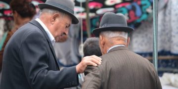 Συνταξιοδότηση: Τα κλειδιά για πλήρη σύνταξη το 2025, ακόμα και 57 ετών