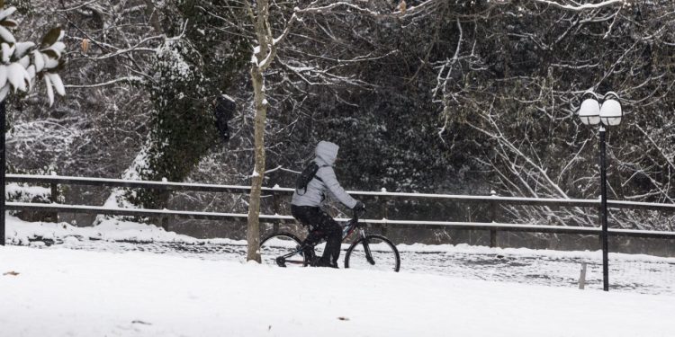 Καιρός: Ψυχρή εισβολή τις επόμενες ώρες – Πότε και που θα χιονίσει στην Αττική