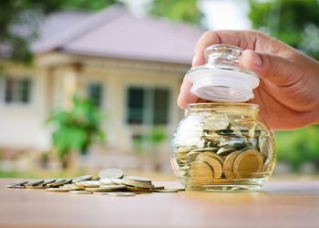 ΟΟΣΑ: Εκτίναξη των εσόδων από ακίνητα στην Ελλάδα – Η άλλη όψη της στεγαστικής κρίσης