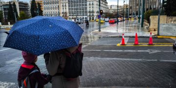 Καιρός: Ανεβαίνει η θερμοκρασία τη Δευτέρα – Πού θα βρέξει
