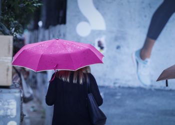 Άστατος ο καιρός με βροχές και καταιγίδες – Ανεβαίνει η θερμοκρασία