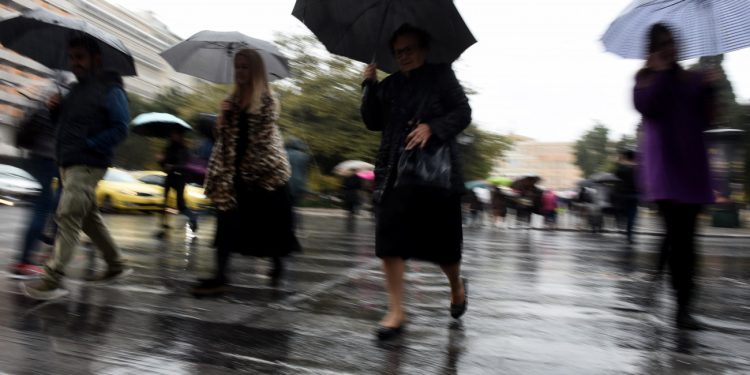 Αγριεύει ο καιρός την Πέμπτη – Έρχονται καταιγίδες και στην Αττική