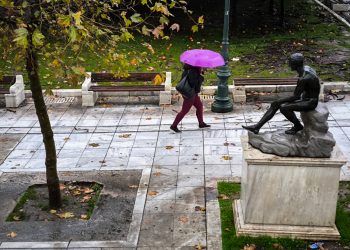 Καιρός: Με καταιγίδες ξεκινά η εβδομάδα – Πού θα σημειωθεί πτώση της θερμοκρασίας