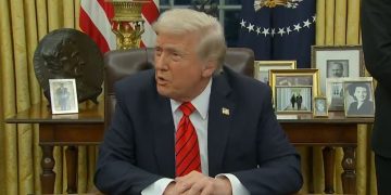 Γάζα: Ο Τραμπ ζητά την απελευθέρωση όλων των ομήρων μέχρι το Σάββατο – Σπάει η κατάπαυση του πυρός