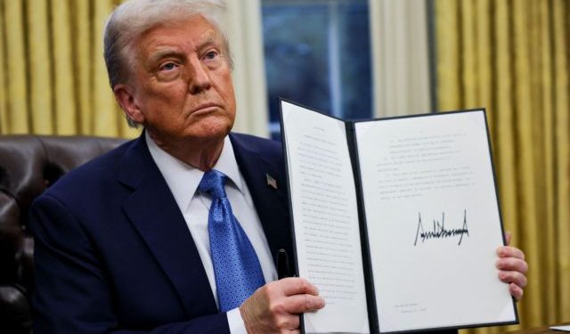 Στον «πάγο» 50 διεθνή προγράμματα κατά της πείνας με απόφαση Τραμπ