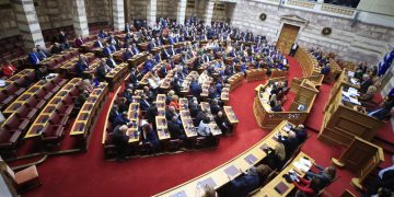 Η προεδρική κάλπη, η πρόταση μομφής και τα Τέμπη