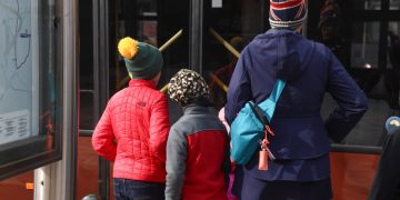 Καιρός: Βροχερό το σκηνικό την Παρασκευή – Πτώση θερμοκρασίας και κατά τόπους χιόνια