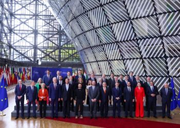 Μέσα από τον πόλεμο του Πούτιν και τις αυθαιρεσίες του Τραμπ, θα γεννηθεί μια νέα Ευρώπη;