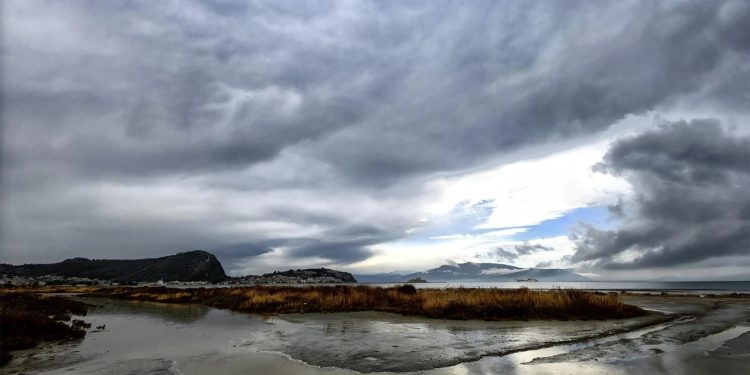 Βροχές, ενίσχυση των βοριάδων και πτώση της θερμοκρασίας την Καθαρά Δευτέρα