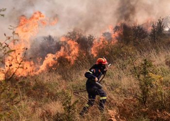Απαγόρευση καύσης σε όλη τη χώρα λόγω επικίνδυνων καιρικών συνθηκών