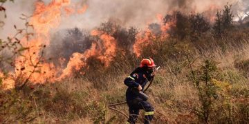 Απαγόρευση καύσης σε όλη τη χώρα λόγω επικίνδυνων καιρικών συνθηκών