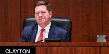 Τζέι Κλέιτον: Εκλεκτός του Τραμπ και σύντομα «σερίφης» της Wall Street