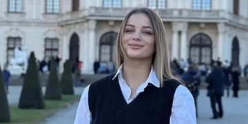 Θεσσαλονίκη: «Κλαούντια σε αγαπώ» – Συγκλόνισαν οι σπουδαστές της ΣΣΑΣ στην παρέλαση