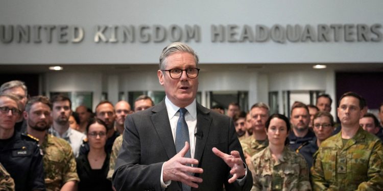 Στάρμερ: «Ο Τραμπ έχει ένα δίκιο – Οι ευρωπαϊκές χώρες πρέπει να σηκώσουν μεγαλύτερο βάρος στην άμυνα»