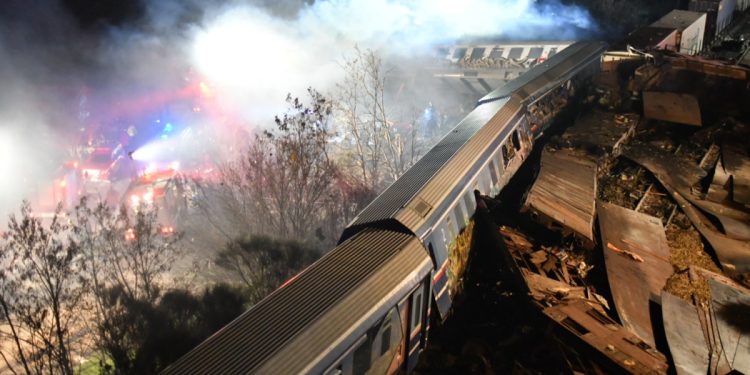 Τέμπη: Αίτημα Ασλανίδη να εξεταστούν και οι 171 τραυματίες για τη διερεύνηση της τραγωδίας