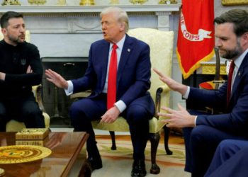 Η αποδοχή του Ζελένσκι στην Ουκρανία αυξήθηκε μετά τις επιθέσεις του Τραμπ