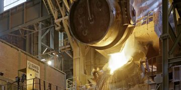 Δασμοί Τραμπ: Έκανε πίσω ο Τραμπ για το 50% στον χάλυβα του Καναδά