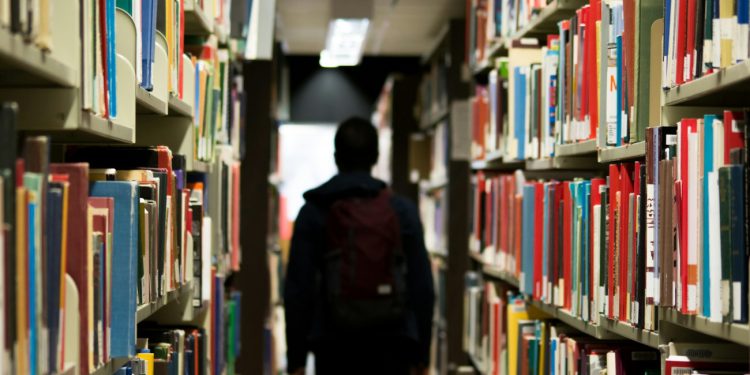 Φροντιστήρια: Απότομη αύξηση στις δαπάνες – Πόσα λεφτά δίνει μια μέση ελληνική οικογένεια