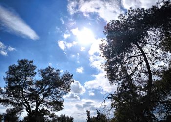 Καιρός: Μικρή πτώση της θερμοκρασίας το Σάββατο – Αναλυτική πρόγνωση