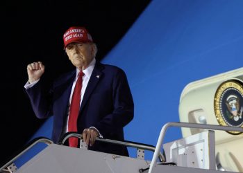 Ουκρανία: To τέλος του πολέμου είναι πολύ μακριά λέει ο Ζελένσκι – Οργή Τραμπ για τις δηλώσεις