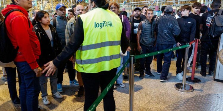 Μπλακ άουτ: Επανέρχεται σταδιακά η ηλεκτροδότηση σε Ισπανία και Πορτογαλία – Πώς προκλήθηκε το χάος